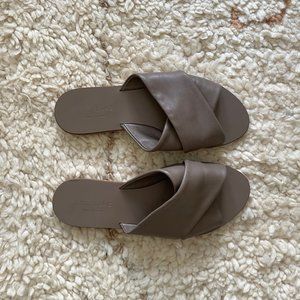 Everlane Leather Crossover Sandal | Taupe | Size 7